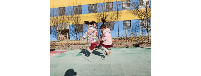 永寿县马坊镇中心幼儿园进行小篮球和跳绳过程监测