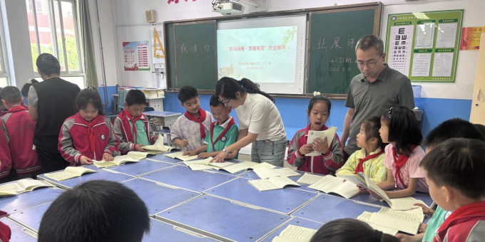 武功县育才路小学举行期中教案作业展评暨学情教情分析会